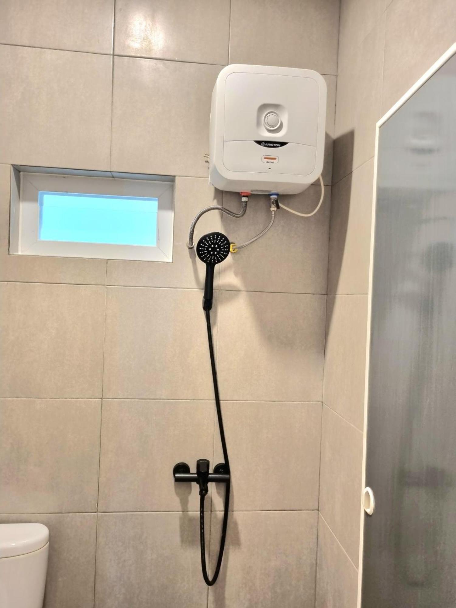 Zizi Homey 202 Cemara Asri Triple Single Medan Exterior foto